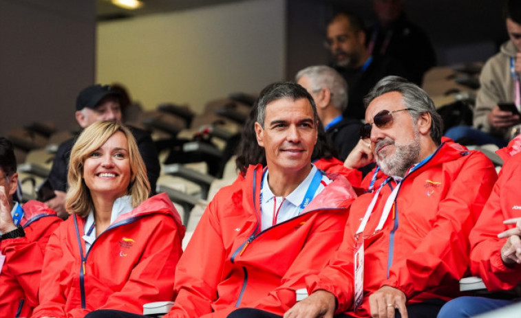 Pedro Sánchez arriba a París per 