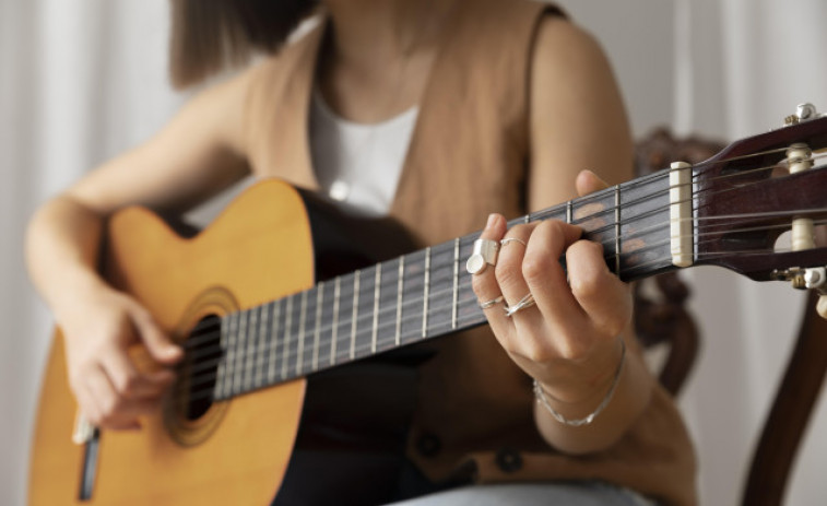 'Ràdio Pati': Quan la música i la solidaritat es troben al pati de casa