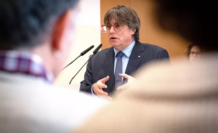 PSOE i Puigdemont es reuneixen a Suïssa per intentar reconduir les relacions