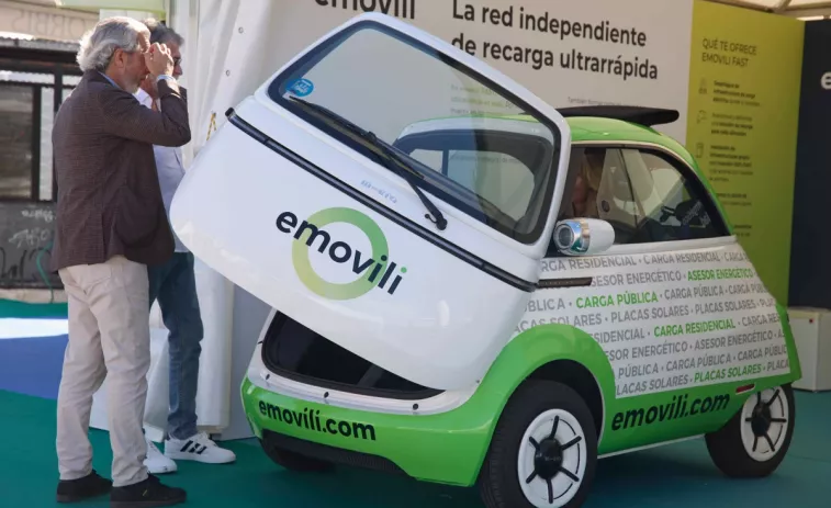 La venda de vehicles elèctrics a Europa cau en picat