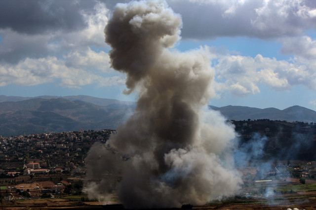 EuropaPress 6230653 23 september 2024 lebanon qliyaa smoke from heavy israeli air raids billows