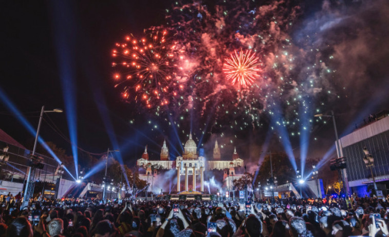 VÍDEO: L'espectacular piromusical de Barcelona amb la música de Rosalía