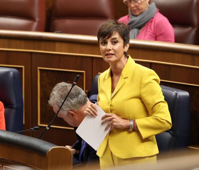 EuropaPress 6234589 ministra vivienda isabel rodriguez interviene sesion control gobierno