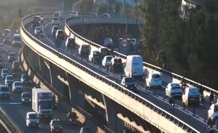 Greu accident a la C-58: 16 quilòmetres de cues entre Barcelona i Terrassa