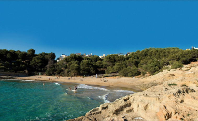 Mor ofegat un home d'uns 70 anys a la platja del Canyadell de Torrredembarra