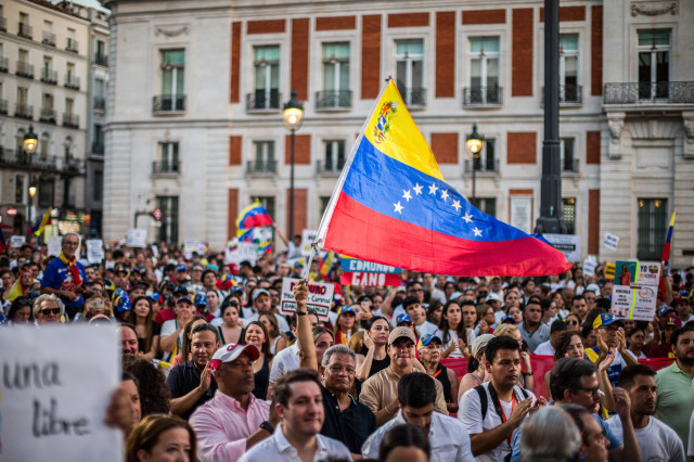 A Caracas contenen la respiració davant d'un dia decisiu per a Veneçuela