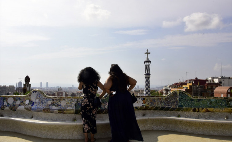 Élite Taxi amenaça amb deixar sense servei els veïns del Park Güell de Barcelona