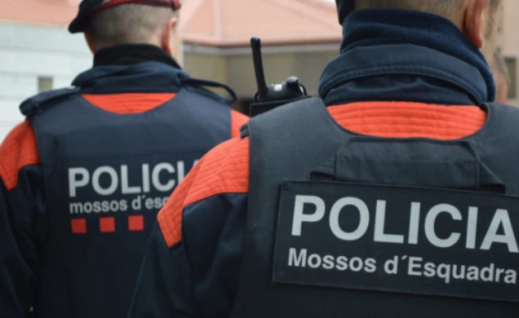 Investigació en marxa després de la caiguda d'un home des d'un balcó a Barcelona