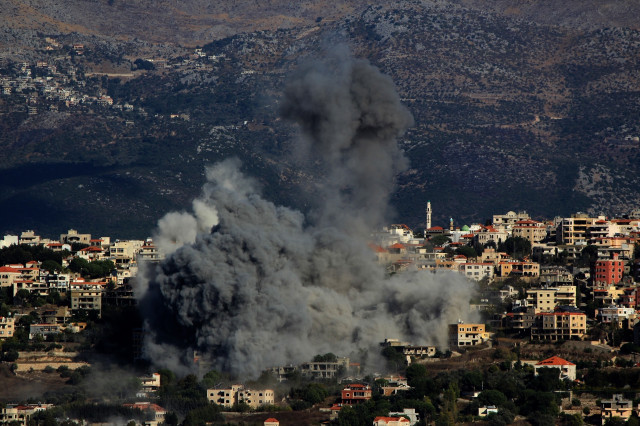 EuropaPress 6253092 02 october 2024 lebanon kfarkela heavy smoke billows from an israeli air