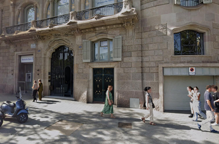 Fuita de gas a Barcelona: desallotjat un edifici del passeig de Gràcia