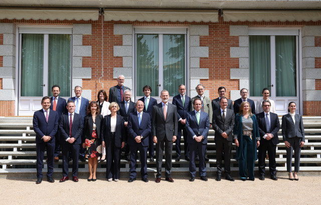 EuropaPress 5948301 foto rey felipe vi junto representacion servicio juridico comision europea