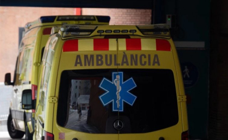 Accident laboral: mor un home a Sant Adrià en caure-li una porta metàl·lica mentre treballava