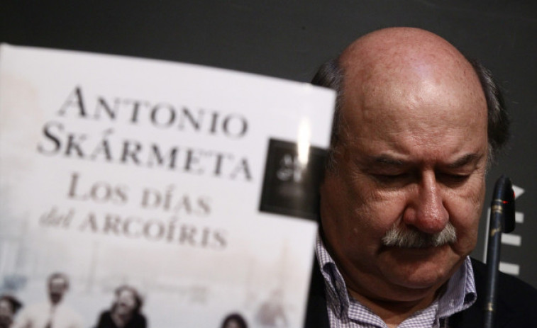 Mor l'escriptor xilè Antonio Skármeta, autor d''Ardiente paciencia' i Premi Planeta el 2003