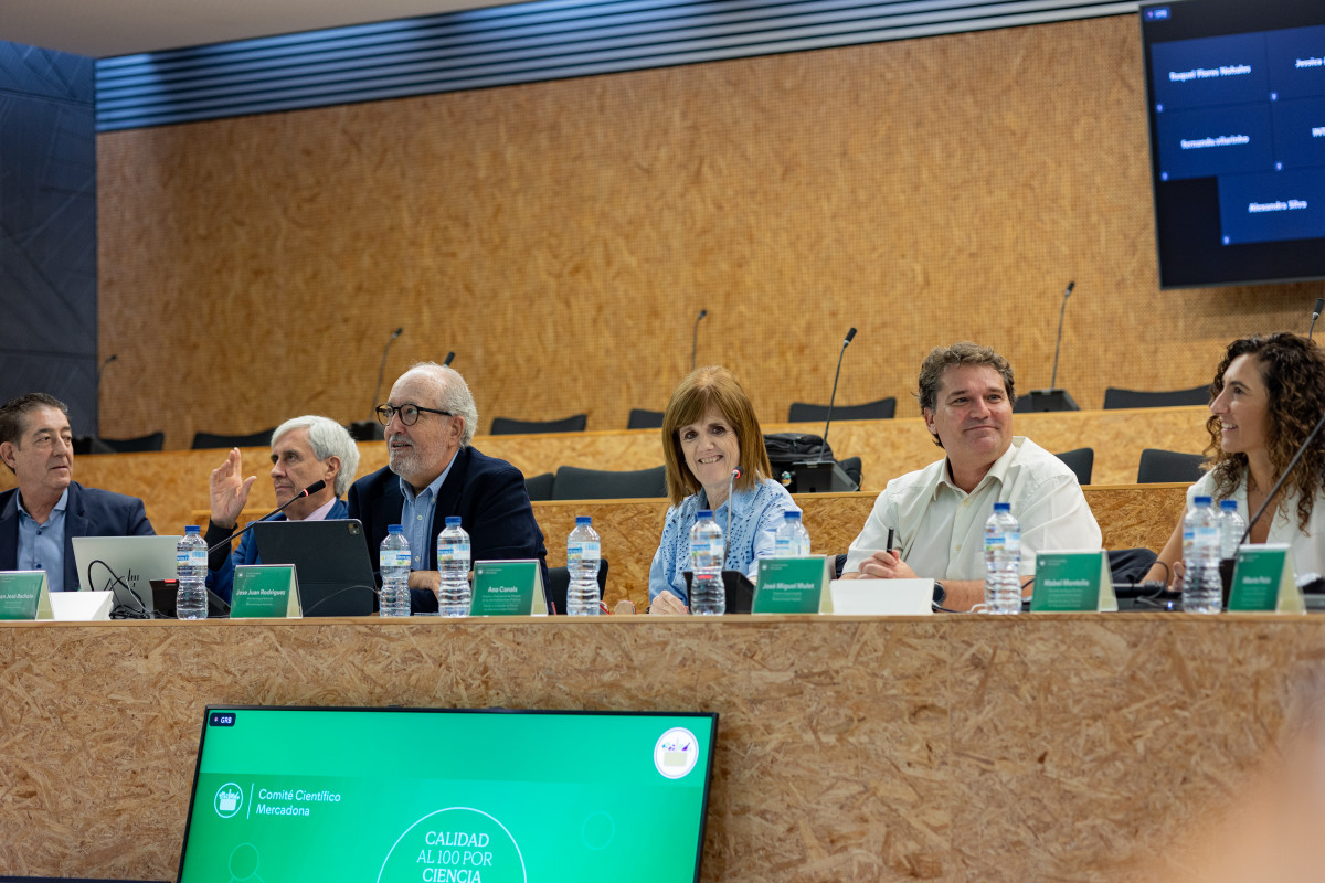 FOTOGRAFIA Transcurs de la jornada a les instal·lacions de Mercadona