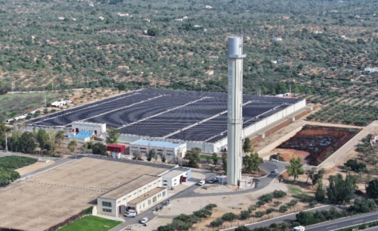 Endesa i el CAT inauguren un parc fotovoltaic a l'ETAP de l'Ampolla