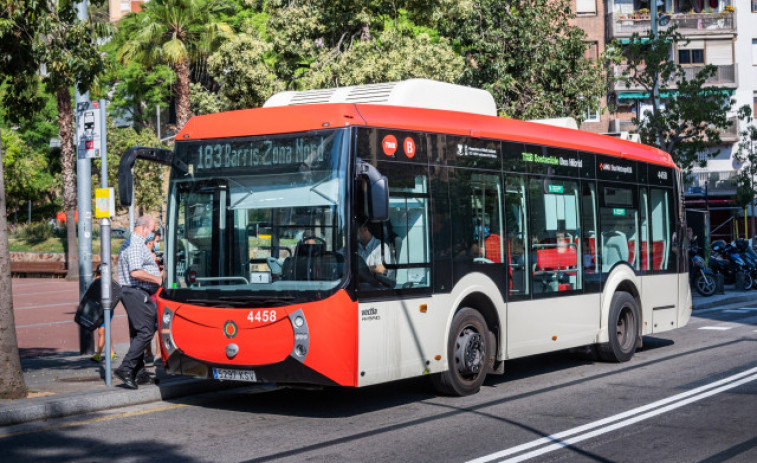 Els conductors d'autobusos comencen aquest dilluns la vaga amb serveis mínims del 50%