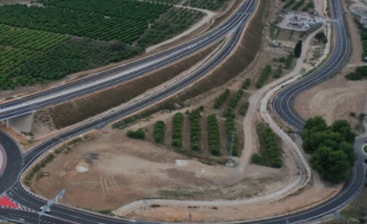 Tallades l'AP-7 i l'A-3 a València pel temporal DANA