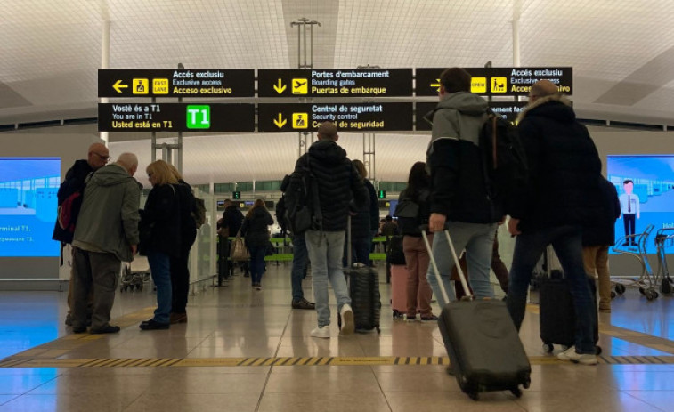 VÍDEO: L'Aeroport de Barcelona pateix inundacions per les intenses precipitacions