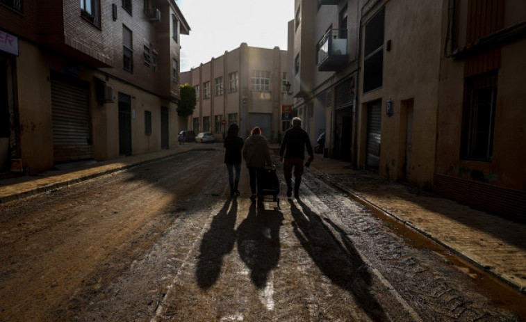 Canalitzar rius i netejar lleres augmenta la 