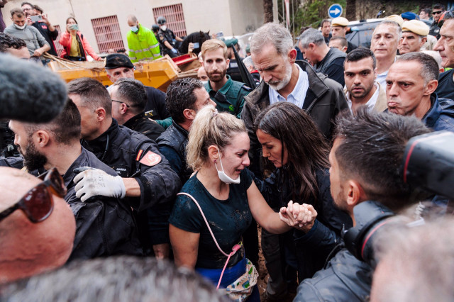 Com va viure la Princesa Leonor el linxament cap a Don Felipe i Doña Letizia a Paiporta?