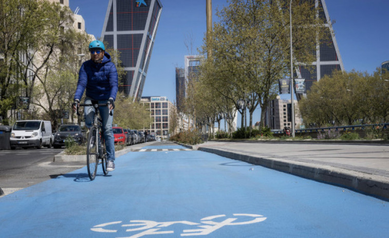 Madrid copia Barcelona i retirarà els carrils bici de la vorera per posar-los a la calçada