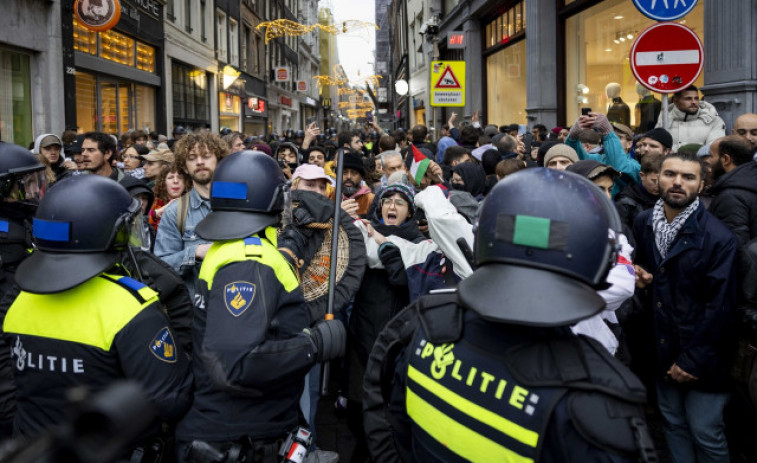 L'alcaldessa d'Amsterdam parla d'una 