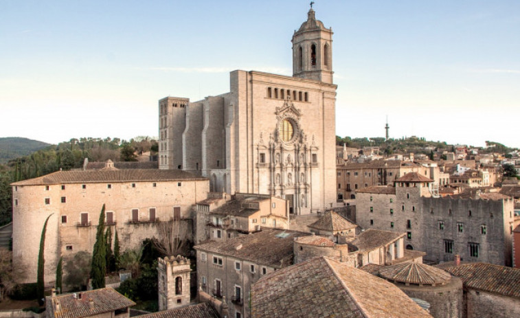 Girona regula la capacitat dels grups de turistes que fan visites guiades a la ciutat