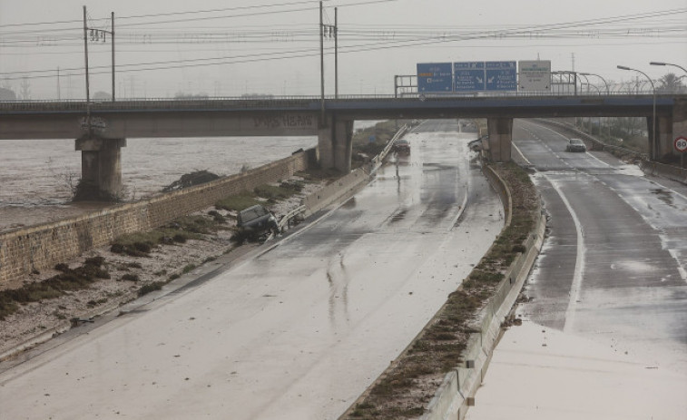 Tercer cap de setmana després de la DANA: restriccions a quatre carreteres i més de 21.800 efectius