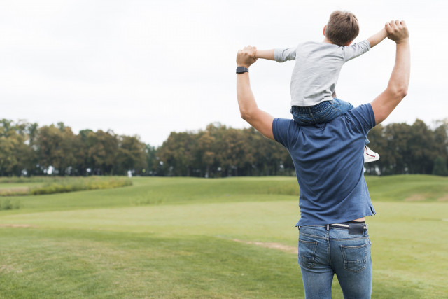 Fathersonspendingtimetogether