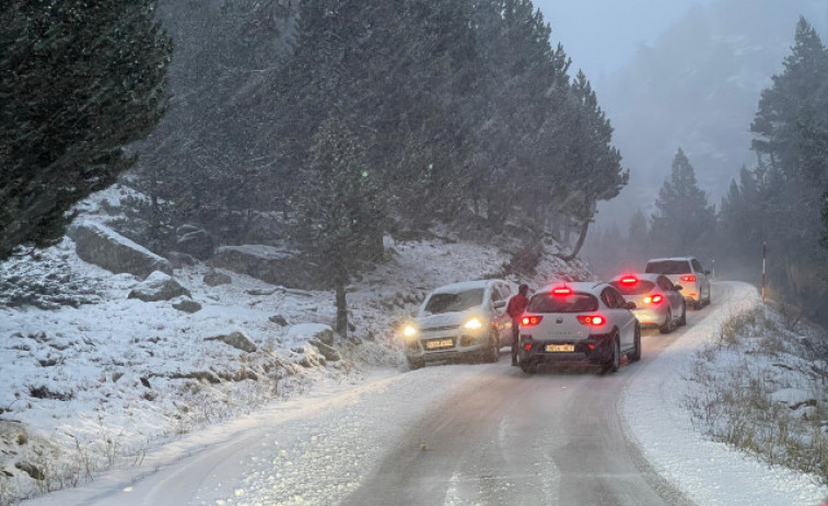 Tancat el pas del Portalet per risc d'allaus i cadenes obligatòries al Pirineu