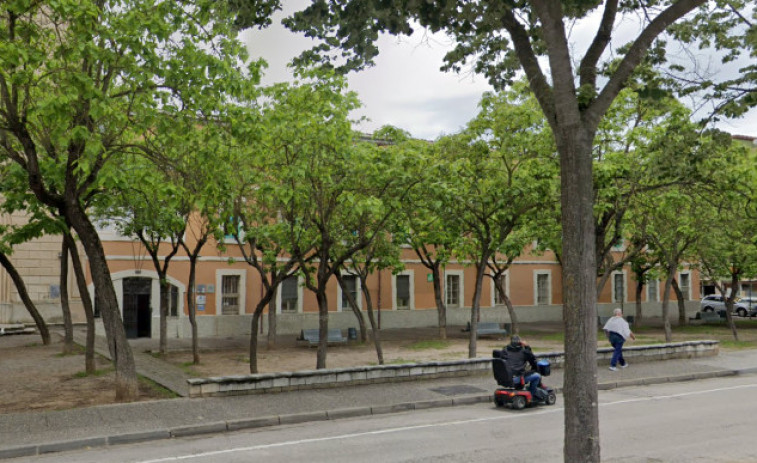 Enfrontament Girona - Generalitat pel tancament de les línies de Batxillerat d'un institut