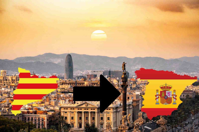 BarcelonaconlasbanderasdeCatalunyayEspaa