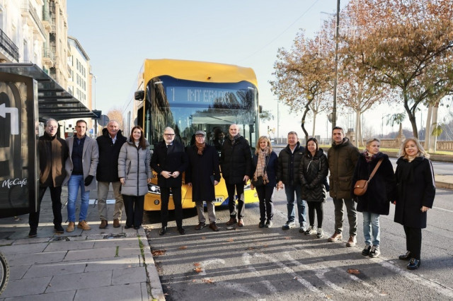 L'Ajuntament de Lleida estrena els cinc primers autobusos totalment elèctrics