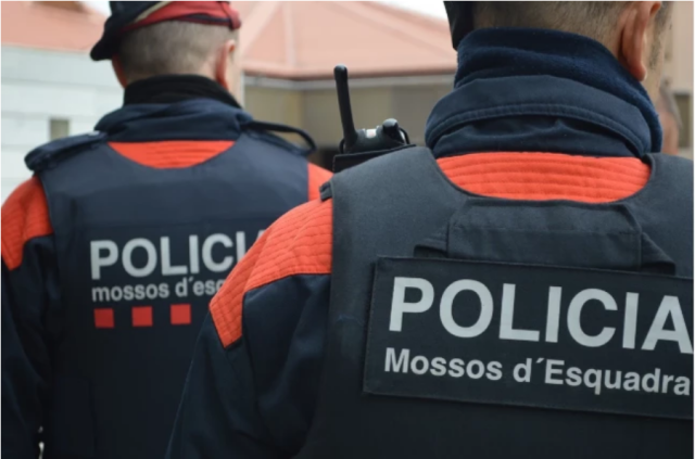 Mossos 10 1