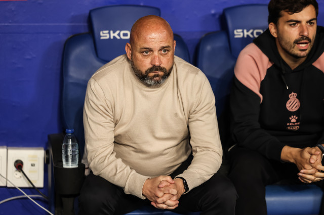 EuropaPress 6377797 manolo gonzalez head coach of rcd espanyol looks on during the spanish