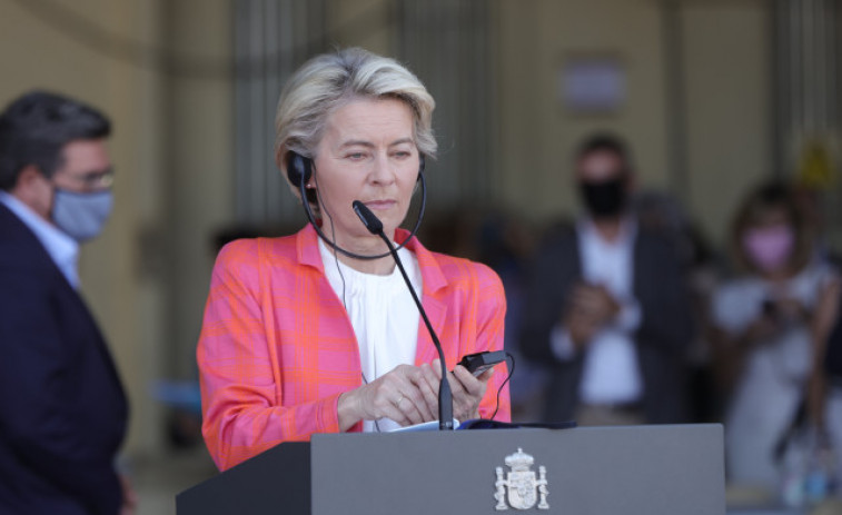 Von der Leyen cancel·la compromisos oficials per pneumònia 