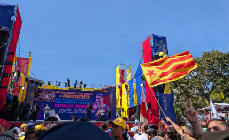 Una delegació de la CUP i l'Esquerra Independentista viatja a Veneçuela per donar suport a Maduro