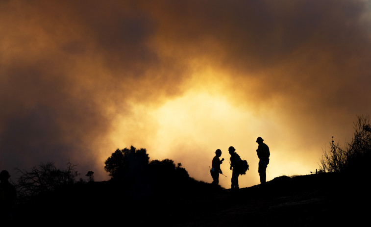 Ascendeixen a setze els morts pels incendis forestals a la ciutat californiana de Los Angeles