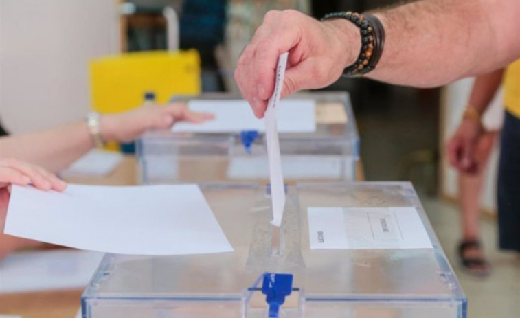 Un sondeig apunta a la pujada de la intenció de vot dels partits de dreta a Espanya