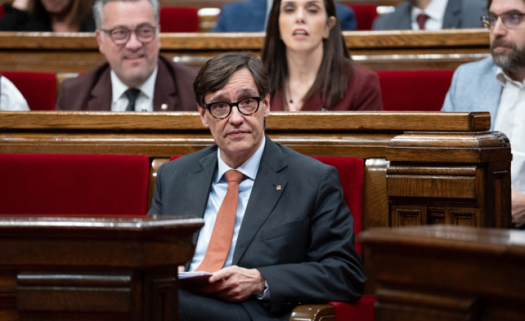 Arriba el primer ple del Parlament del 2025: Illa s'ho juga tot amb la pròrroga pressupostària