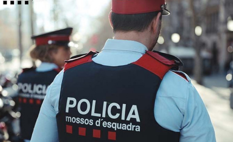 Detingut un multireincident per 18 robatoris a l'interior de vehicles a Tarragona