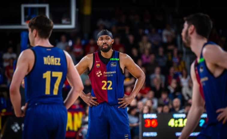 El Barça de bàsquet toca fons al Palau: mocadorada i fúria de l'afició