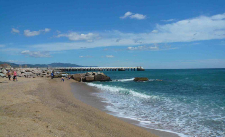 La Platja del Litoral de Sant Adrià reobre després de quatre anys tancada per metalls tòxics