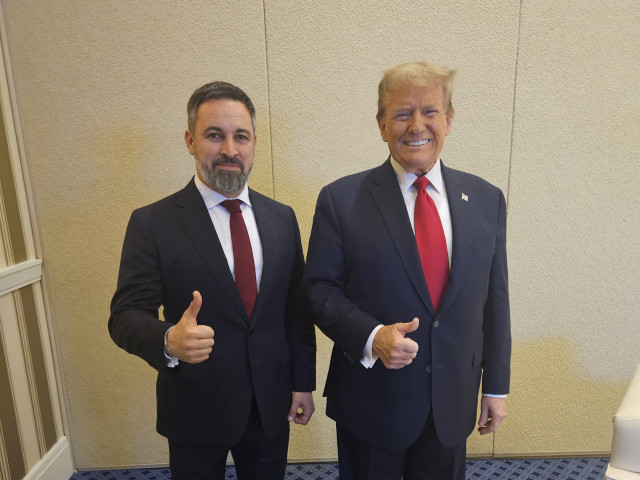 EuropaPress 5780944 presidente vox santiago abascal reune expresidente estados unidos donald