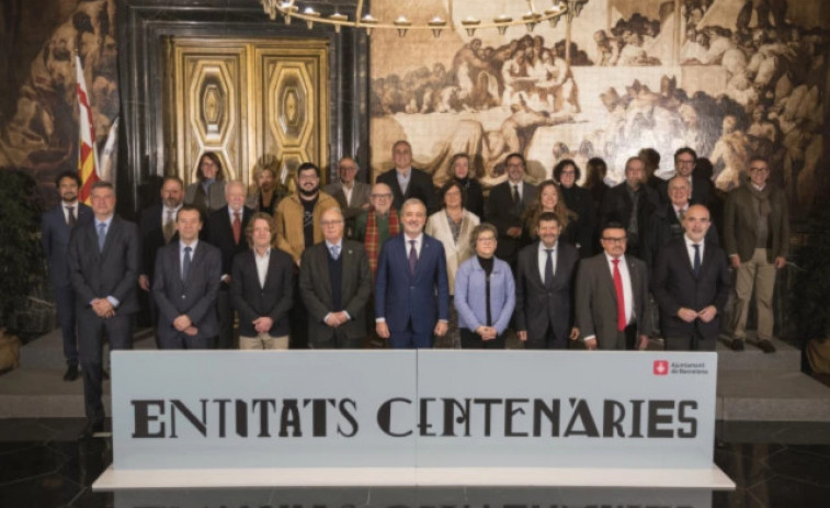 Barcelona tanca Santa Eulàlia amb un homenatge a entitats i associacions centenàries