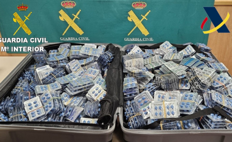 Detingut a l'Aeroport de Barcelona per transportar més de 20.000 pastilles de Viagra