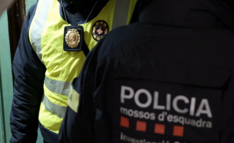 Detingut un home de 18 anys pel robatori amb violència d'una joieria a Barcelona