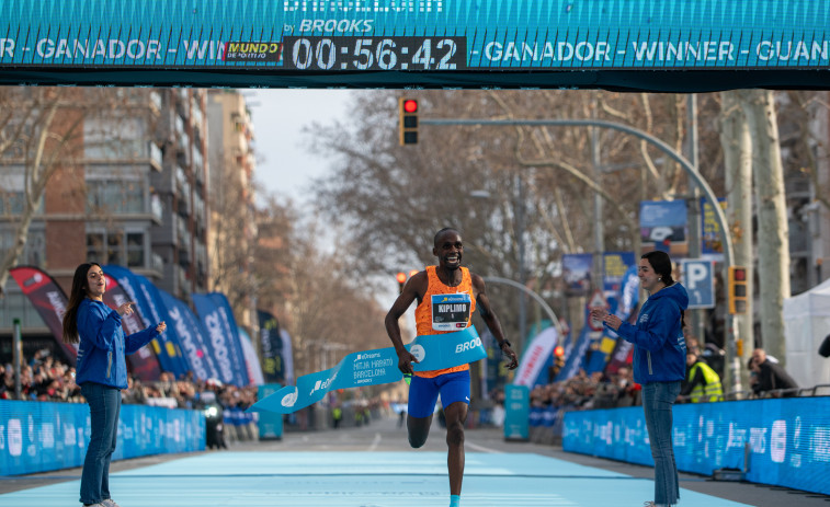 L'ugandés Jacob Kiplimo bat el rècord mundial de la mitja marató a Barcelona