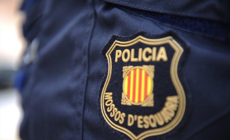 Els Mossos investiguen la crema de sis cotxes a l'Hospitalet: 