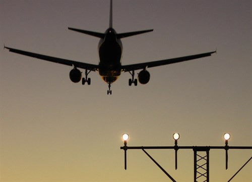 Aeropuerto vuelo avión retrasos 03042018